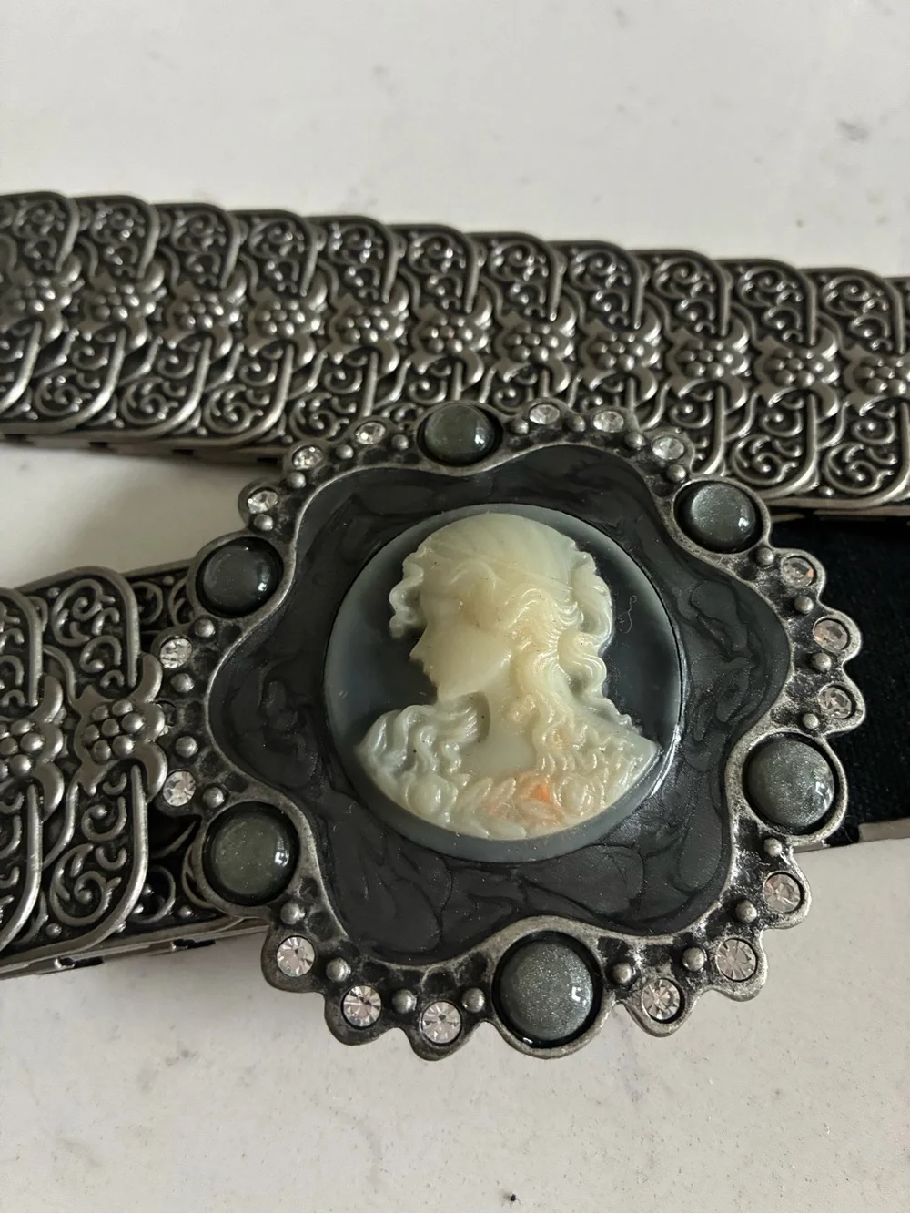 Vintage-Inspired Black Cameo Stretch Belt with Silver Filigree